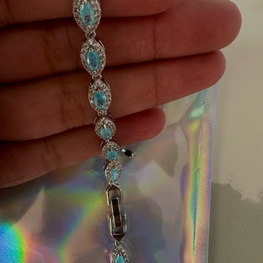Stainless steel bracelet with adjustable clip